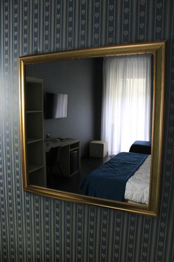 Guiren Dal 1959 Hotel เนเปิลส์ ภายนอก รูปภาพ
